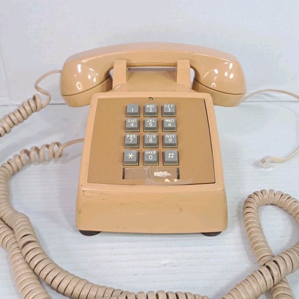AT&T Western Electric 2500DMG Beige Push Button Telephone 1984 Desk Vtg Phone